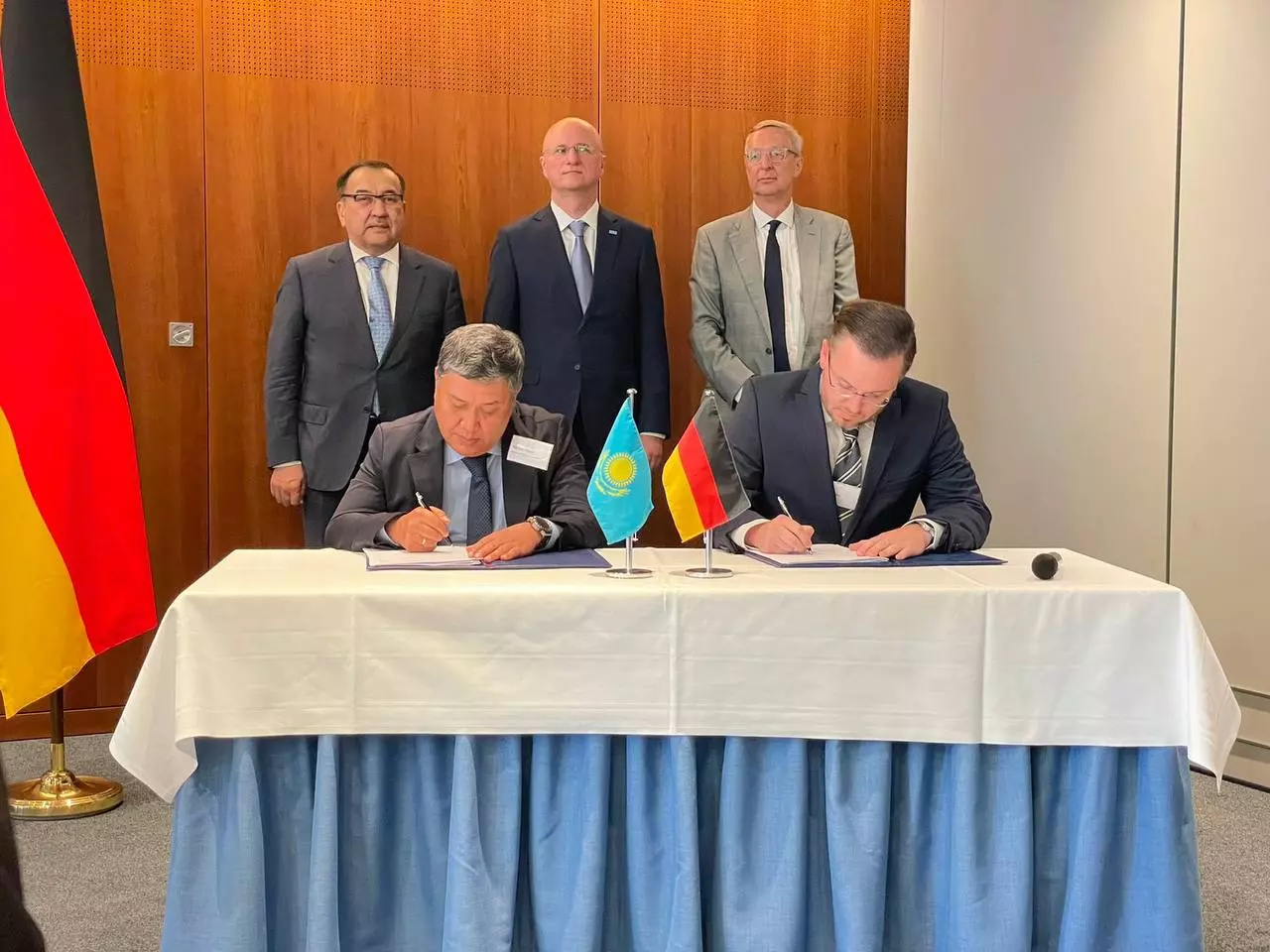 KРІ подписал в Берлине меморандумы