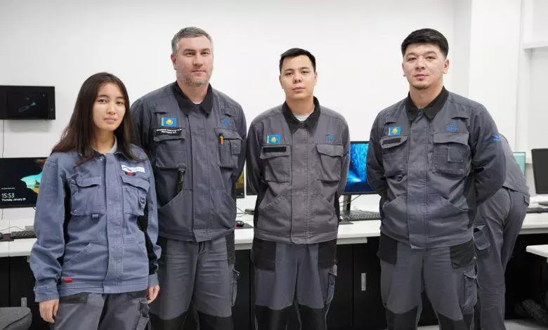 Атырауские студенты проходят обучение на заводе в рамках дуальной системы образования 