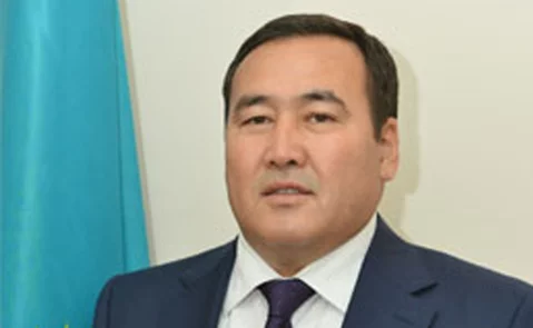 Благодарность первому заместителю председателя Правления Кайрату Уразбаеву, перешедшему на работу в акимат г.Атырау